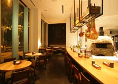 クオモ店内